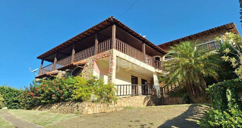 Belíssima casa de 7 quartos a venda no Bosque do Peró em Cabo Frio.
