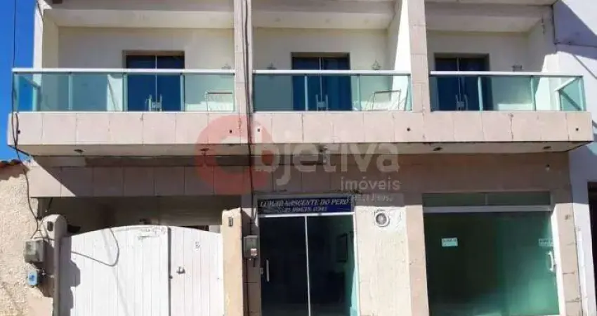 Casa com 2 Kitnetes e uma loja à venda - Peró - Cabo Frio/RJ