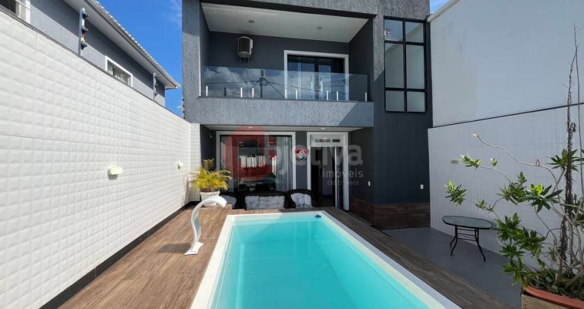 Casa duplex independente, 3 quartos, Novo Portinho - Cabo Frio