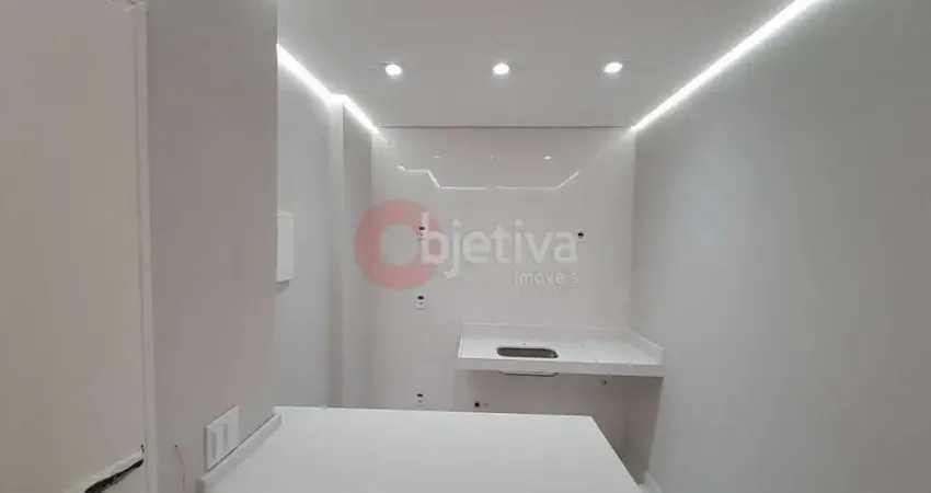 Apartamento linear,  3 quartos, à 50 metros da Praia do Forte, Cabo Frio