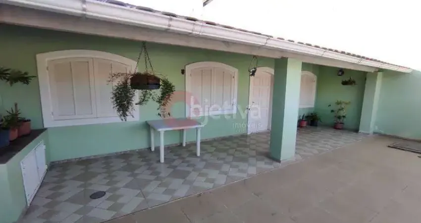 Casa a venda no village do sol i com 3 quartos - palmeiras - cabo frio