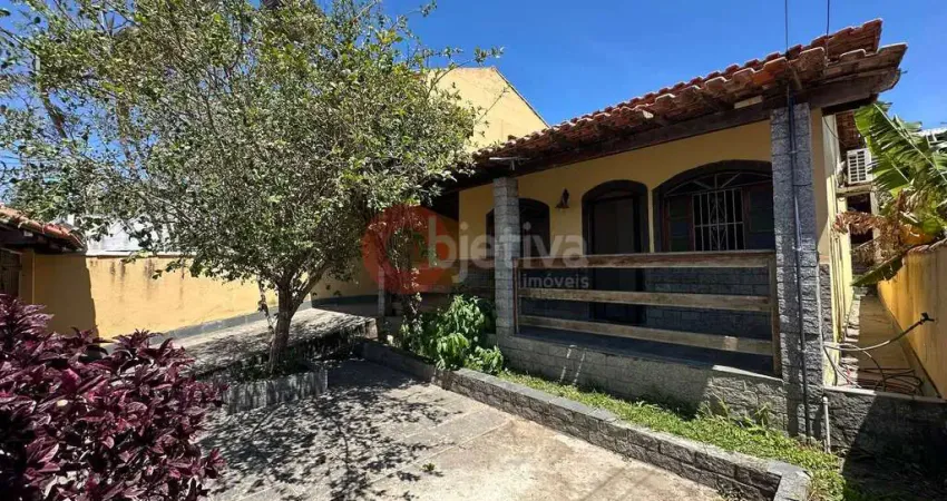 Casa com terreno, 2 quartos, 600m², campo redondo -são pedro da aldeia