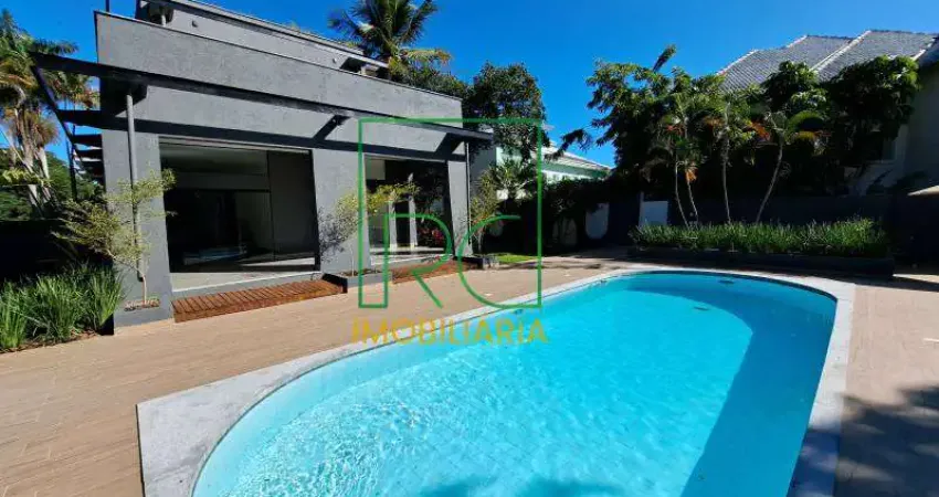 Casa de condomínio para alugar, no Condomínio Arouca,  em Rio de Janeiro, com 5 quartos, 850m²