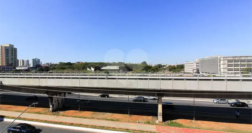 Prédio à venda na Avenida Cruzeiro do Sul, 2627, Canindé, São Paulo