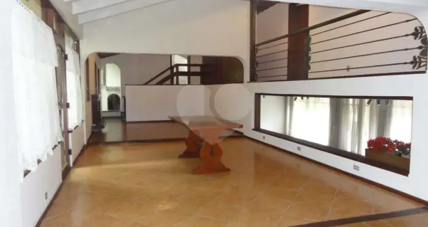 Casa com 5 quartos à venda na Rua Antonieta Del Picchia, 174, Jardim Ibiratiba, São Paulo