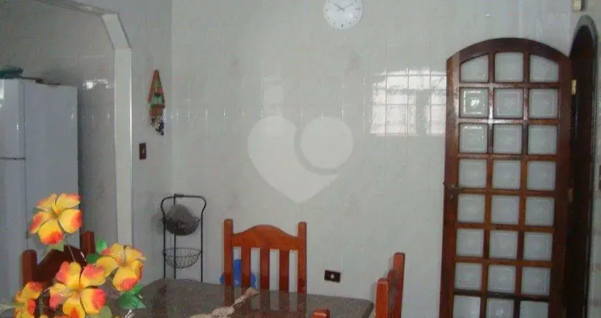 Casa com 3 quartos para alugar na Rua Manuel Morais Pontes, 649, Vila Albertina, São Paulo