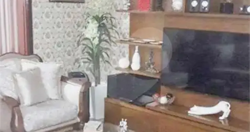 Casa com 3 quartos à venda na Rua Manoel Vieira da Cruz, 63, Horto Florestal, São Paulo