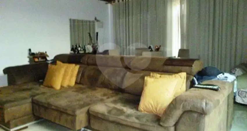 Casa com 3 quartos à venda na Rua Marechal Aristóteles Dantas, 82, Vila Medeiros, São Paulo