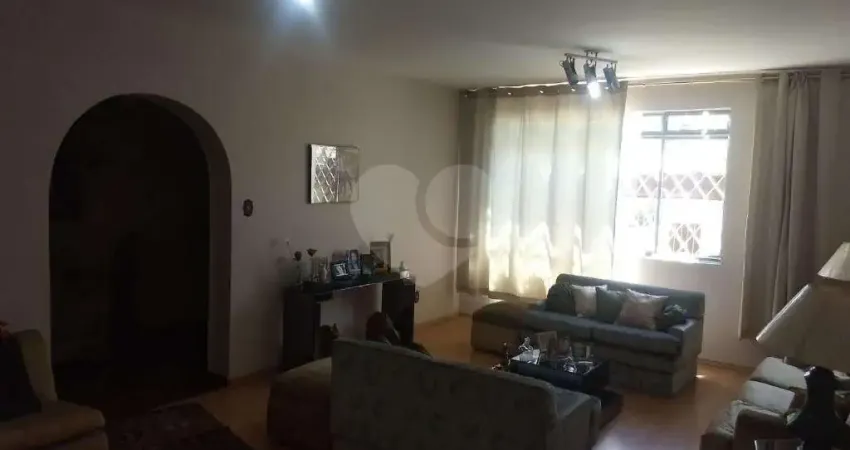 Casa com 3 quartos à venda na Rua Guanás, 75, Vila Sônia, São Paulo