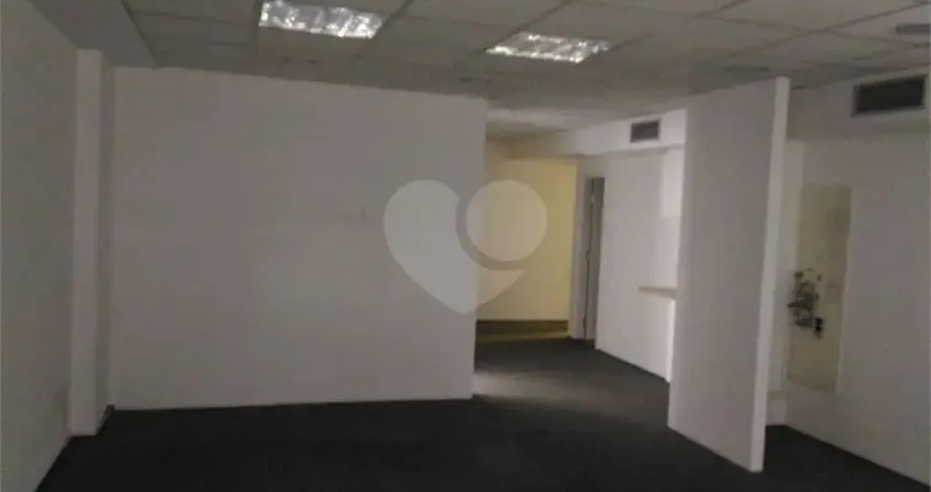 Prédio à venda na Rua Voluntários da Pátria, 1205, Santana, São Paulo