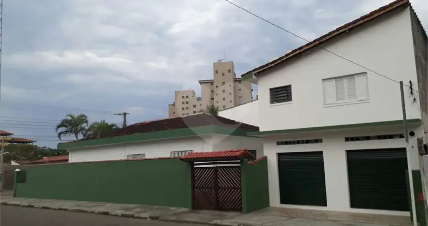 Casa com 3 quartos à venda na Rua Fernão Dias Paes Leme, 165, Jardim Alberto/Silveira, Barueri