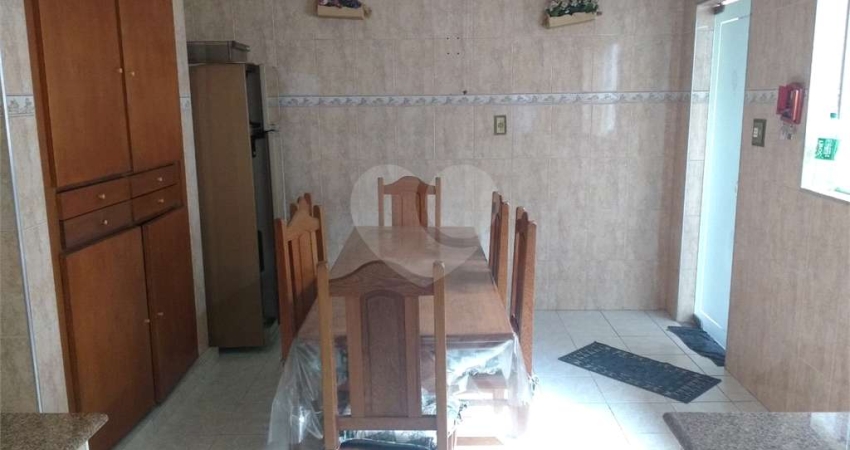 Casa com 2 quartos à venda na Rua Roque Pereira, 90, Vila Irmãos Arnoni, São Paulo