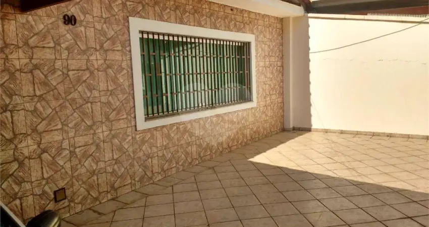 Casa com 2 quartos à venda na Rua Roque Pereira, 90, Vila Irmãos Arnoni, São Paulo