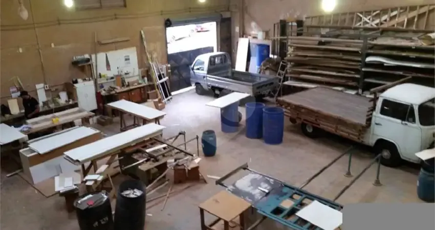 Barracão / Galpão / Depósito à venda na Rua Serrana Fluminense, 18, Jardim Peri, São Paulo