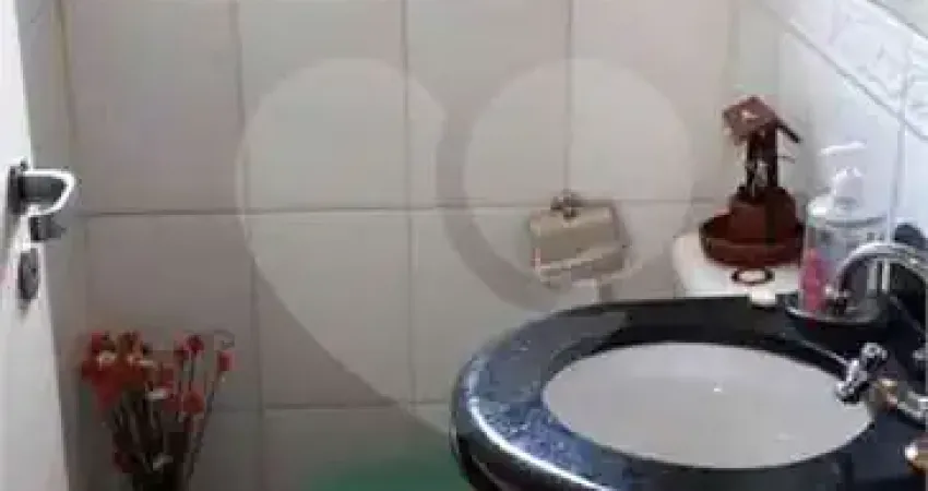 Casa em condomínio fechado com 3 quartos à venda na Rua Padre Leão Peruche, 409, Vila Mazzei, São Paulo