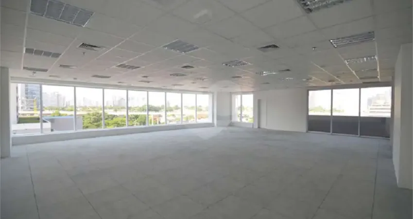 Sala comercial para alugar na Rua Guaraiúva, 135, Cidade Monções, São Paulo