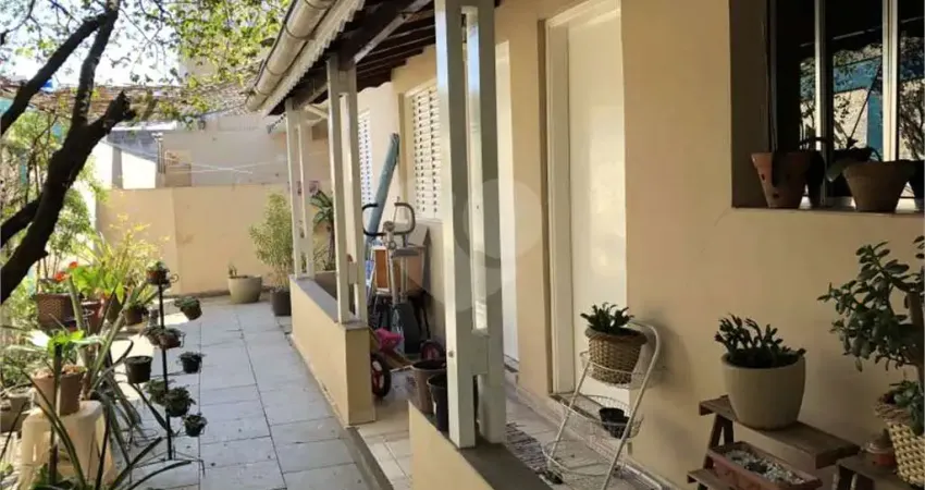 Casa com 3 quartos à venda na Rua Ulisses Esteves Costa, 39, Santana, São Paulo