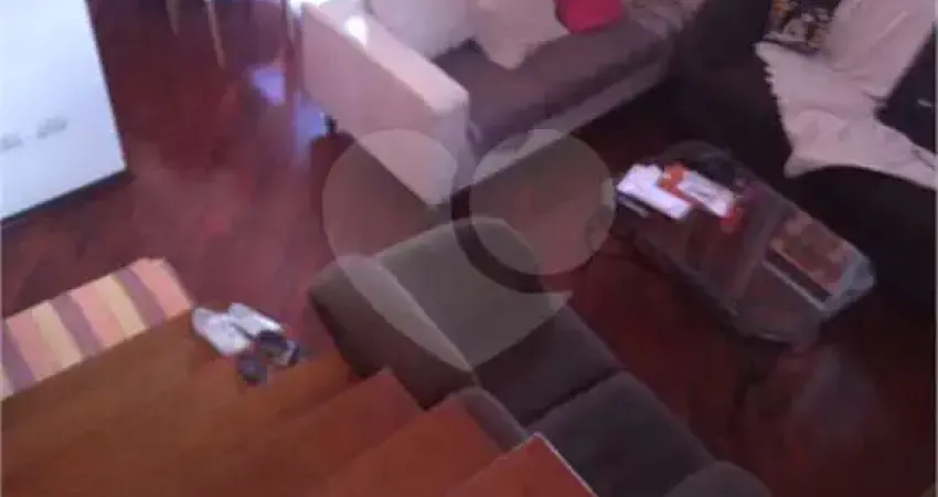 Casa com 3 quartos à venda na Rua Hortênsia, 198, Vila Mariza Mazzei, São Paulo