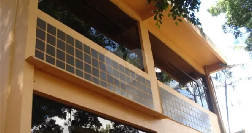 Prédio à venda na Rua André Casado, 241, Sumaré, São Paulo