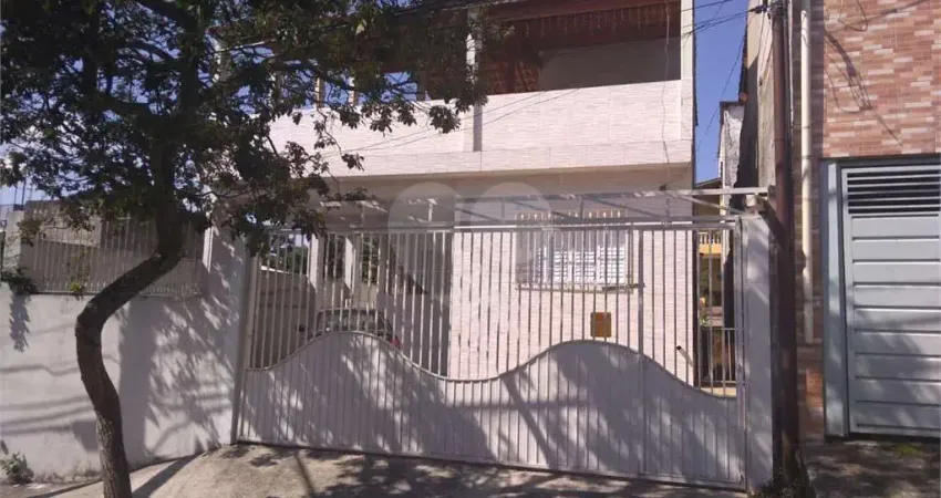 Casa com 6 quartos à venda na Rua Maruins, 83, Vila Carmosina, São Paulo