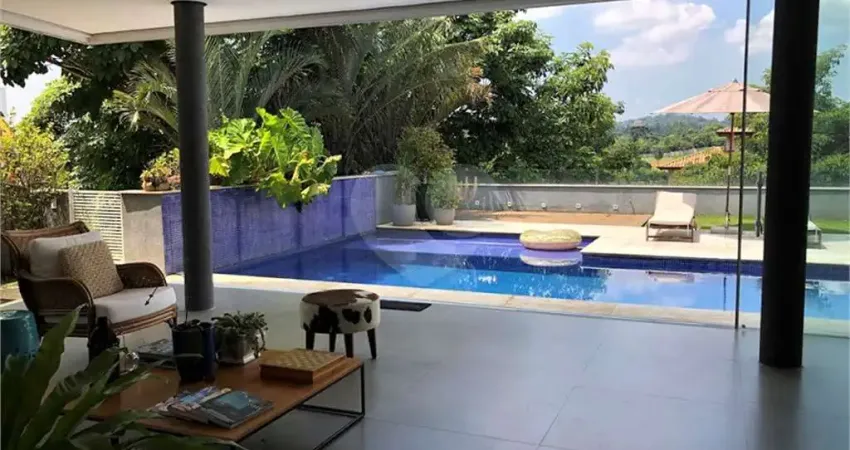 Casa em condomínio fechado com 4 quartos à venda na Rua Heitor Villa Lobos, 18, Chácaras São Carlos, Cotia