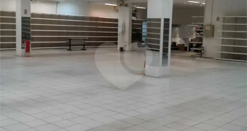 Prédio para alugar na Rua Doutor César, 286, Santana, São Paulo
