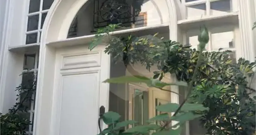 Casa com 4 quartos à venda na Rua Deputado Bady Bassit, 440, Caxingui, São Paulo