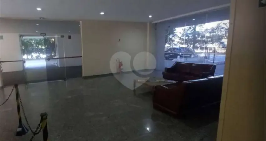 Sala comercial para alugar na Avenida Arruda Botelho, 684, Alto de Pinheiros, São Paulo