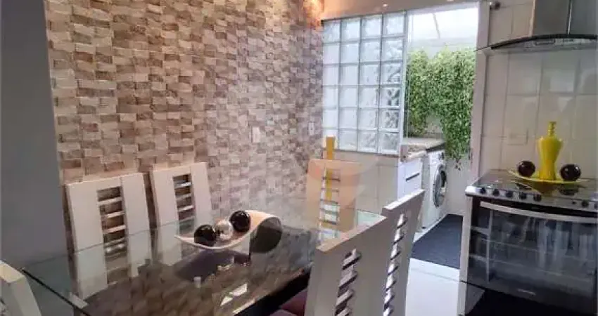 Casa em condomínio fechado com 2 quartos à venda na Rua Ibitinga, 671, Vila Bertioga, São Paulo