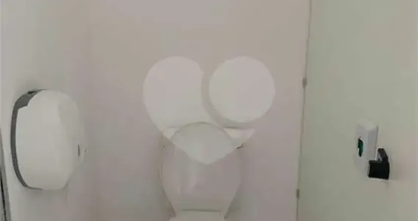 Sala comercial para alugar na Rua Enxovia, 472, Vila São Francisco (Zona Sul), São Paulo