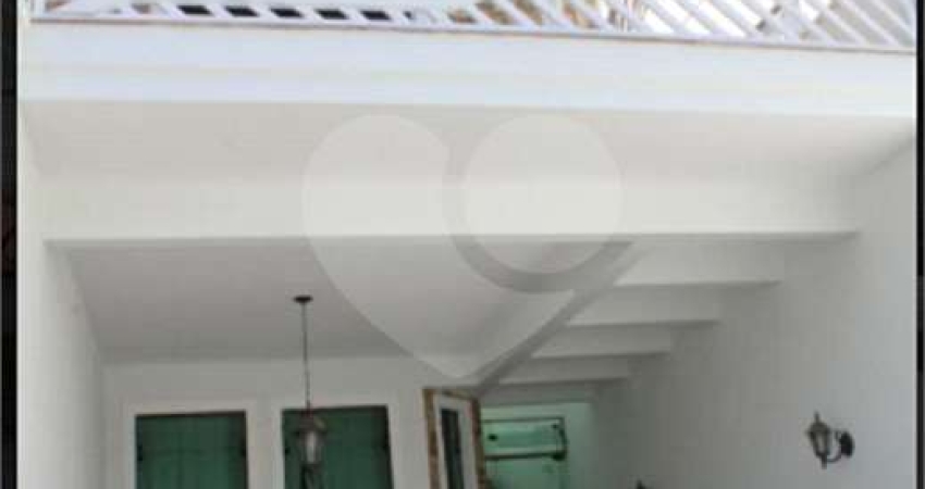 Casa com 3 quartos à venda na Rua Enótria, 396, Vila Mazzei, São Paulo
