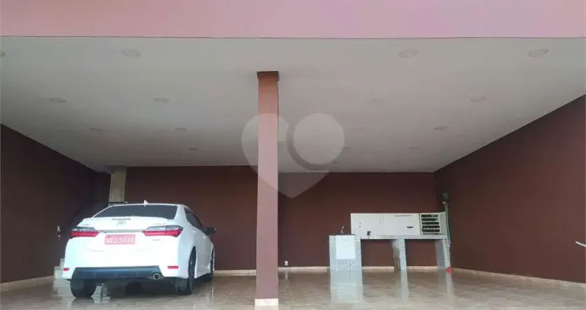 Casa com 3 quartos à venda na Rua Holanda, 32, Recanto Maravilha III, Santana de Parnaíba