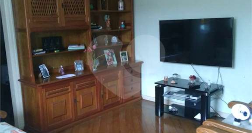 Casa com 2 quartos à venda na Rua do Grito, 153, Ipiranga, São Paulo