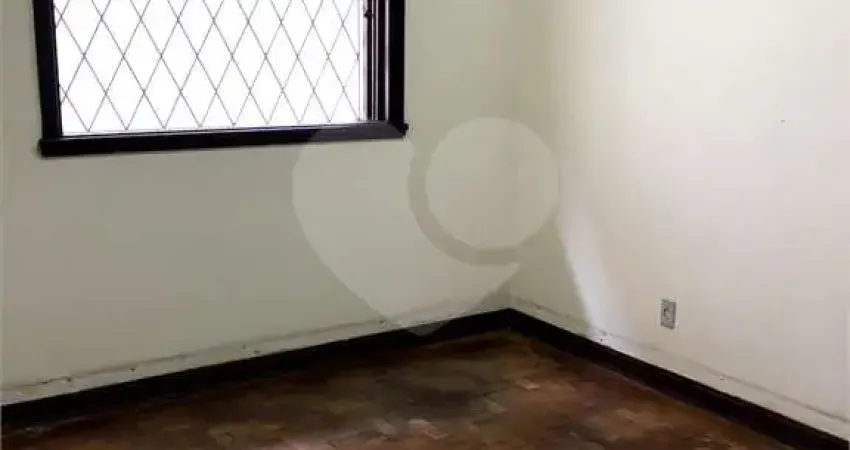 Casa à venda na Rua Casa Forte, 90, Água Fria, São Paulo