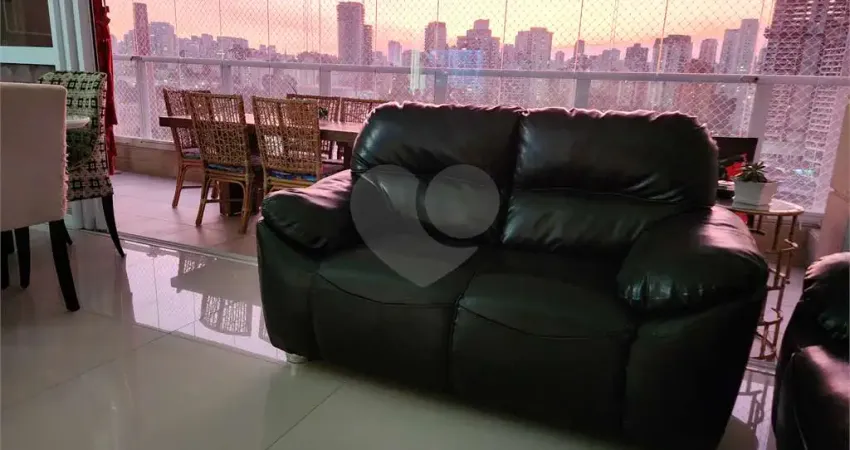 Apartamento com 3 quartos à venda na Rua Pedro Victor, 31, Vila Firmiano Pinto, São Paulo