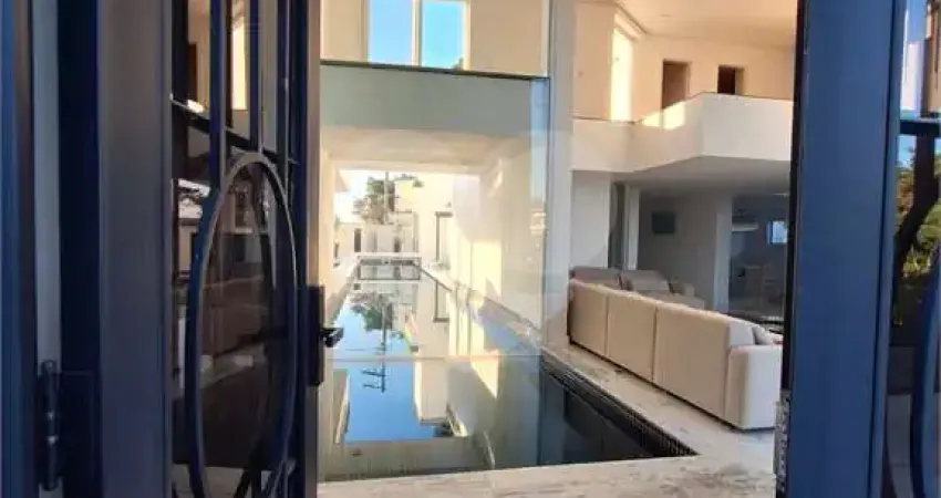 Casa em condomínio fechado com 4 quartos à venda na Rodovia Pedro Eroles, 39, Jardim Aracy, Mogi das Cruzes