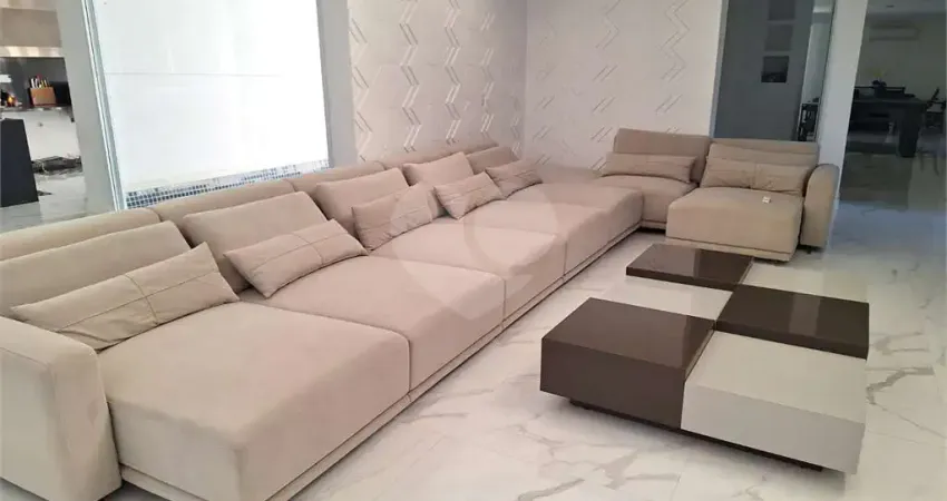 Casa em condomínio fechado com 4 quartos à venda na Rodovia Pedro Eroles, 39, Jardim Aracy, Mogi das Cruzes