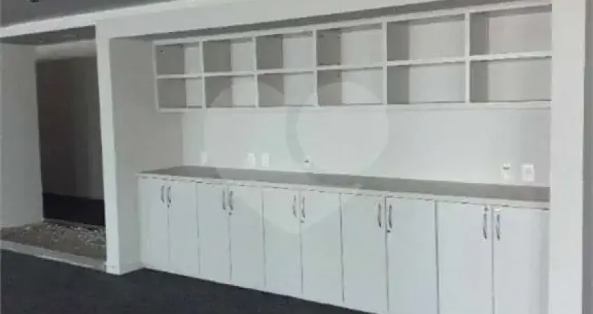 Ponto comercial à venda na Avenida Maria Coelho Aguiar, 215, Jardim São Luís, São Paulo