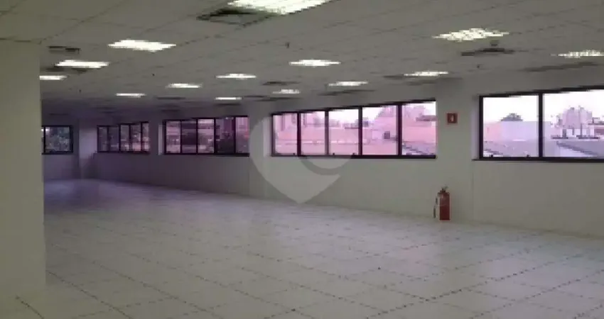 Prédio para alugar na Rua Achilles Orlando Curtolo, 349, Parque Industrial Tomas Edson, São Paulo