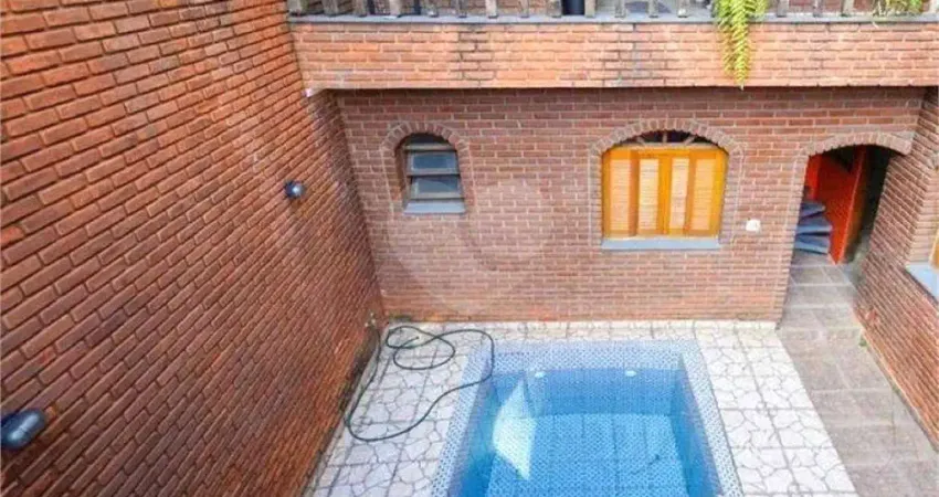 Casa com 4 quartos para alugar na Rua Tijuco Preto, 1054, Tatuapé, São Paulo