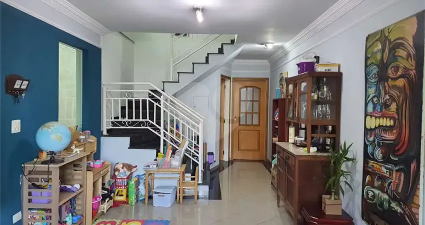 Casa com 3 quartos à venda na Rua Diogo da Costa, 65, Vila Mazzei, São Paulo