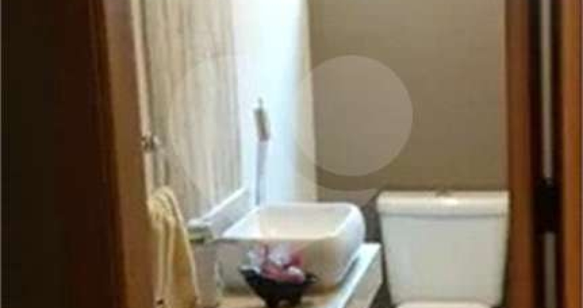 Casa com 3 quartos à venda na Rua Vitório Tafarello, 1157, Km 18, Osasco