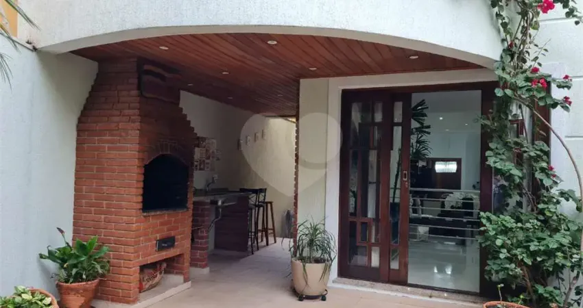 Casa com 3 quartos à venda na Rua Eugênio da Silva, 186, Horto Florestal, São Paulo