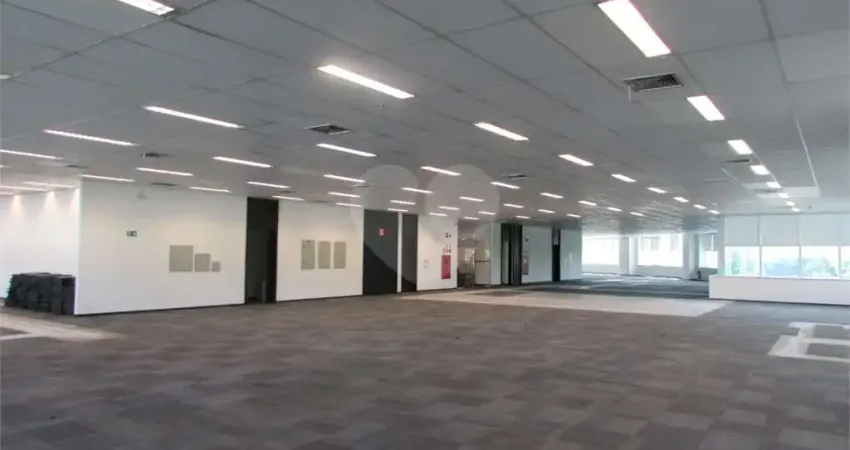 Casa comercial para alugar na Rua Samaritá, 1117, Jardim das Laranjeiras, São Paulo