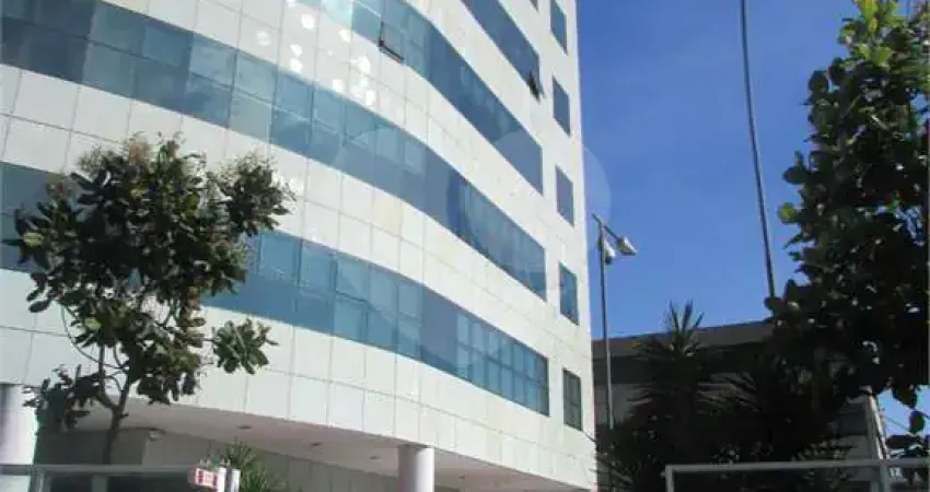 Casa comercial para alugar na Rua Samaritá, 1117, Jardim das Laranjeiras, São Paulo