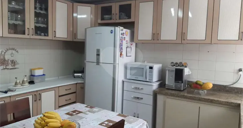 Casa com 2 quartos à venda na Rua Irmã Emerenciana, 762, Vila Nilo, São Paulo