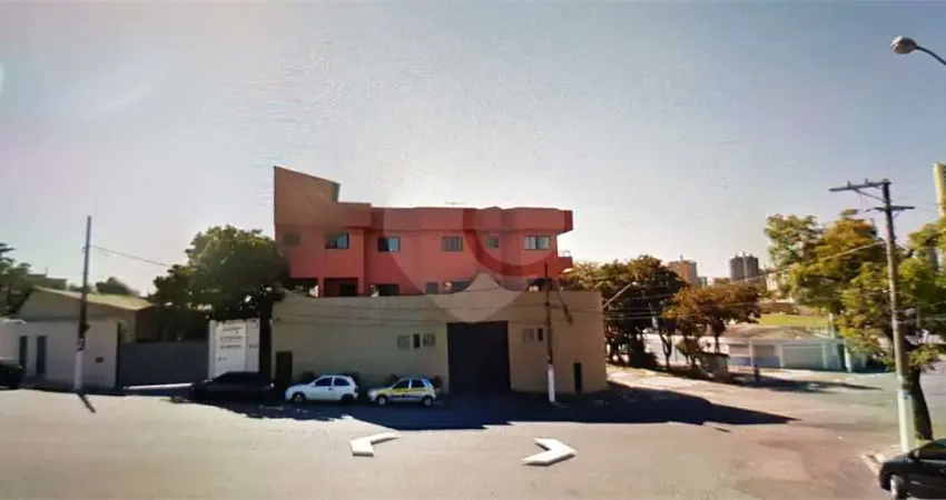 Prédio à venda na Alameda Rouxinol, 1, Santa Maria, Santo André