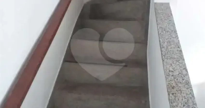 Casa com 2 quartos à venda na Rua São Rogério, 9, Km 18, Osasco