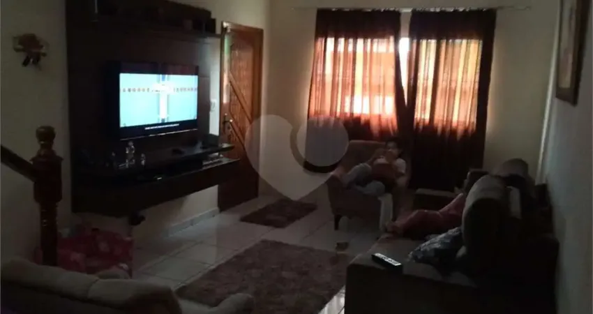 Casa com 3 quartos à venda na Rua Alemanha, 105, Jardim São Francisco, Guarulhos