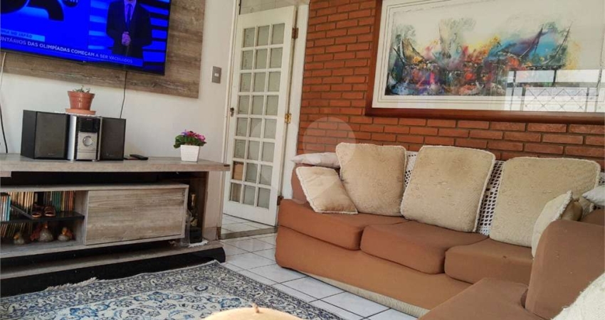 Casa com 4 quartos à venda na Rua Paru, 61, Vila Mazzei, São Paulo